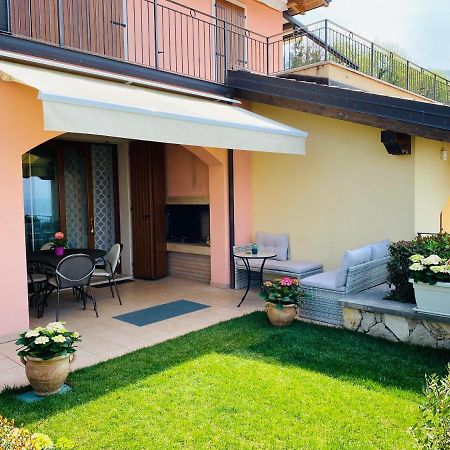 Il Paradiso Apartments Great View Gardasee Torri Del Benaco Exterior foto